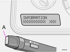 Instrument och reglage Informationsdisplay bland de lagrade meddelandena i minneslistan genom att trycka på READ-knappen. Tryck på READ-knappen för att lägga lästa meddelanden tillbaka i minneslistan.